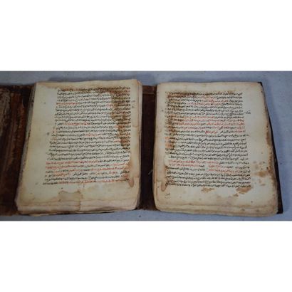 Manuscrit en Arabe, sur un papier filigrané...