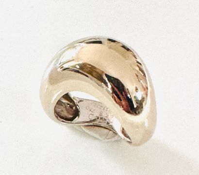 FRED. RING in white gold 750°/°°. Signed...