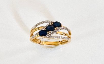 3-jewel ring in yellow gold 750°/°° set with...