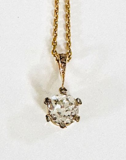 PENDANT in yellow gold 750°/°° set with a...