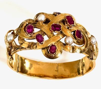 1900. Rigid opening BRACELET in yellow gold...