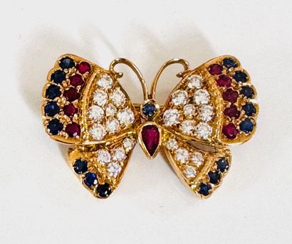 Pendant in yellow gold 750°/°° stylizing...