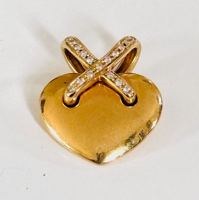 CHAUMET Paris. PENDANT Coeur grand modèle...