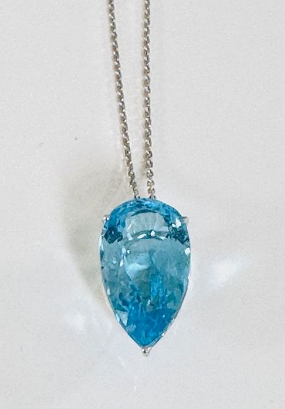 750°/°° white gold pendant set with a 2cts5...