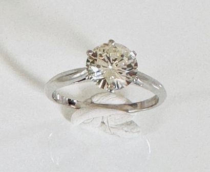 Solitaire ring in white gold 750°/°° set...