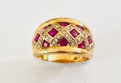 RING in yellow gold 750°/°° checkerboard...