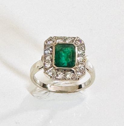 1900. RING in rhodium-plated 750°/°° white...