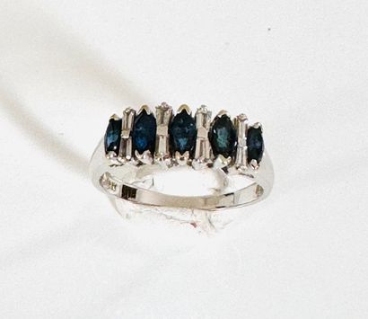 RING in rhodium-plated 750°/°° white gold...