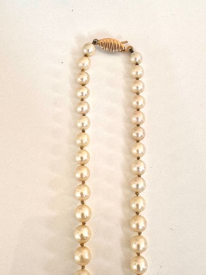 COLLIER 1 rang de perles de culture (5,10x5,40mm)....