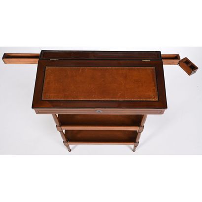 PETIT BUREAU DE PENTE LOUIS XVI en acajou...
