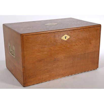 SUPERBE MENAGERE de 146 pièces dans son coffret...