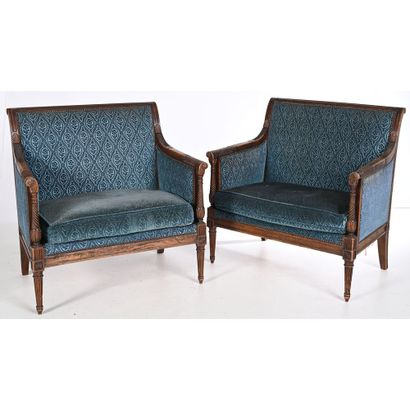 PAIRE DE MARQUISES LOUIS XVI en acajou à...