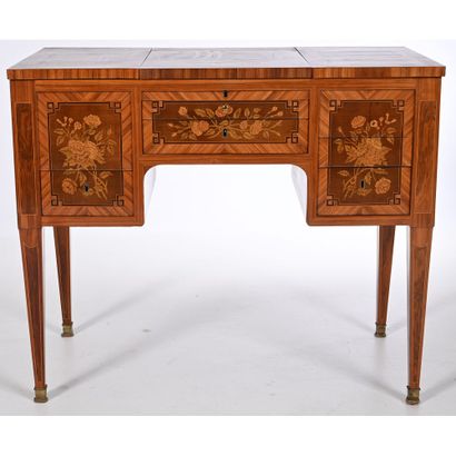 DESTER. COIFFEUSE LOUIS XVI à caissons toutes...