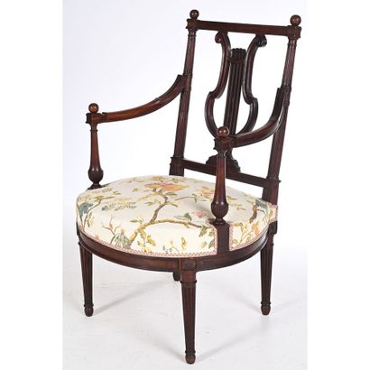 Georges JACOB. JOLI FAUTEUIL DE BUREAU LOUIS...