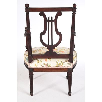 Georges JACOB. JOLI FAUTEUIL DE BUREAU LOUIS...