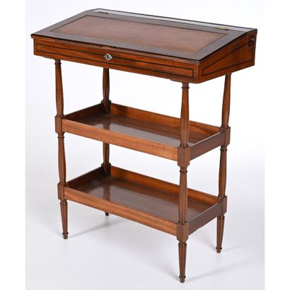 PETIT BUREAU DE PENTE LOUIS XVI en acajou...