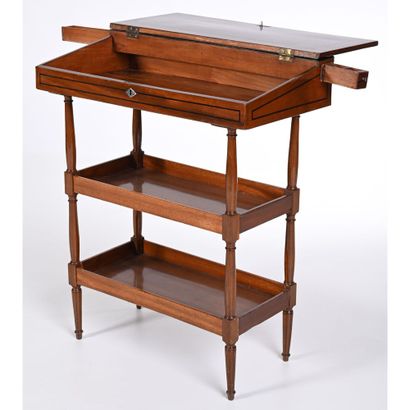 PETIT BUREAU DE PENTE LOUIS XVI en acajou...