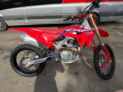Moto Honda 450 crf modèle 2022. (Ce lot sera...