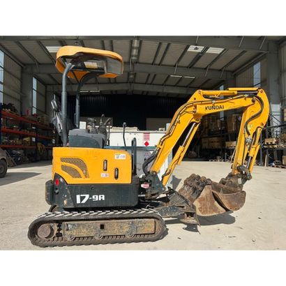Mini pelle Hyundai r17z-9a année 2019 environ...