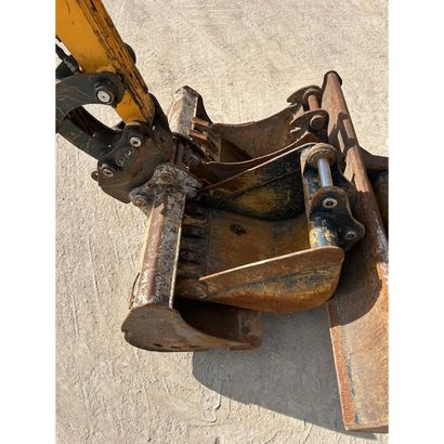 Mini pelle Hyundai r25z-9a année 2019 environ...