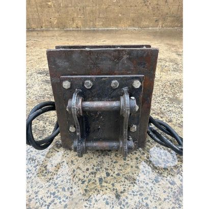 Pince beton hammer de 350. (Ce lot sera vendu...