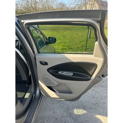 Renault Zoé r240 22kwh 88 cv boîte automatique...