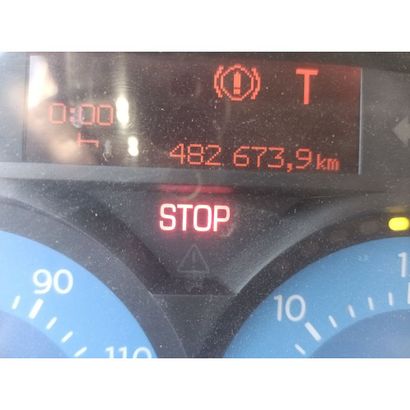 Renault Midlum année 2005 environ 490000...