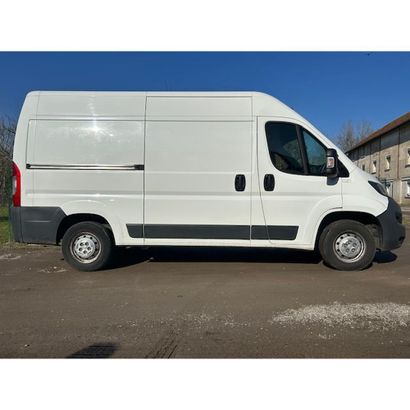 Peugeot boxer phase 3 fourgon l2h1 . 2 litres...