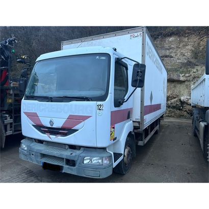 Renault Midlum année 2005 environ 490000...