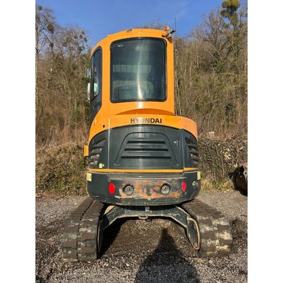 Mini pelle Hyundai r30z-9 année 2016 environ...