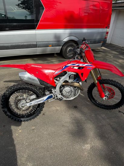 Moto Honda 450 crf modèle 2022. (Ce lot sera...