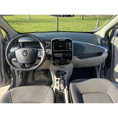 Renault Zoé r240 22kwh 88 cv boîte automatique...
