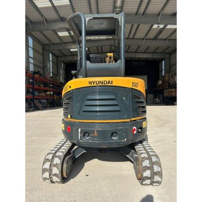 Mini pelle Hyundai r25z-9a année 2017 environ...