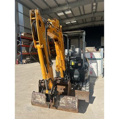 Mini pelle Hyundai r25z-9a année 2017 environ...