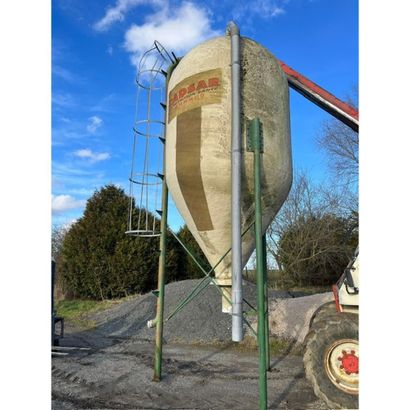 Silo à grain hauteur 6 mètres capacité 10...