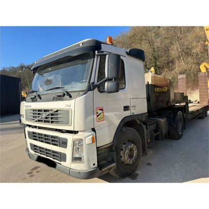 Ensemble tracteur Volvo fm 440 euro 4 avec...