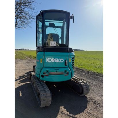 Mini pelle kobelco sk25 sr-6e année 2021...