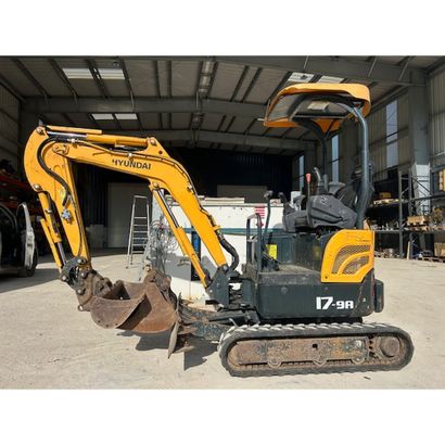 Mini pelle Hyundai r17z-9a année 2019 environ...