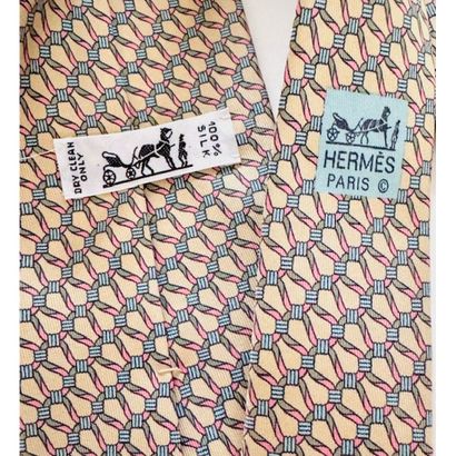 HERMES. Silk tie.
