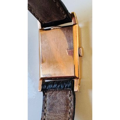 BOUCHERON. Rectangular watch in 750°/°° rose...