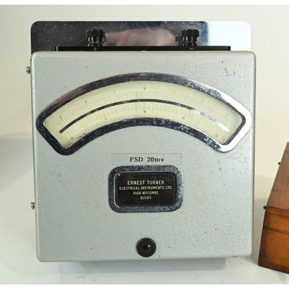 LOT including 1 APPAREIL A INDUCTION N° L...