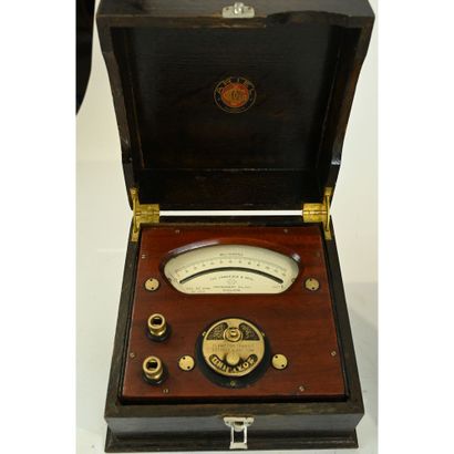 LOT including 1 ANEMOMETER/ANEMOMETER 19th...