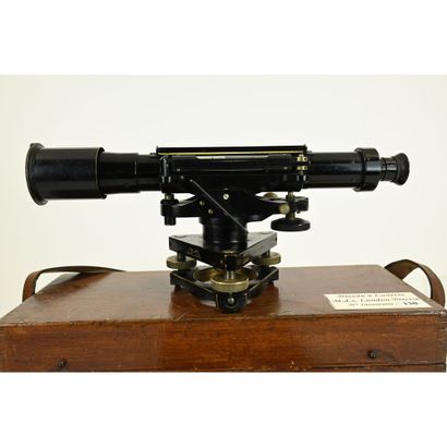 LOT including 1 LUNETTE LEVELER My II n°113...
