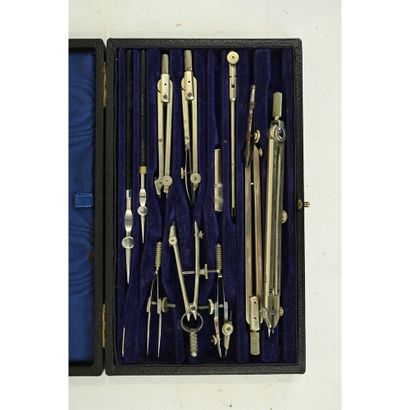 LOT including 1 LUNETTE LEVELER My II n°113...