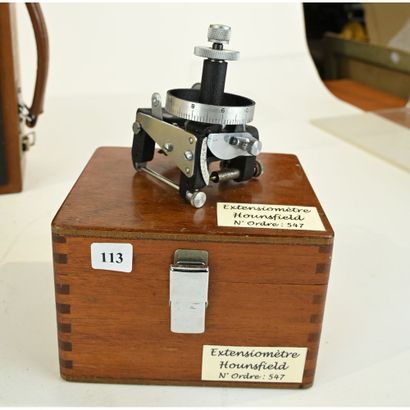 LOT including 1 EXTENSIOMETER Brand HOUNSFIELD,...