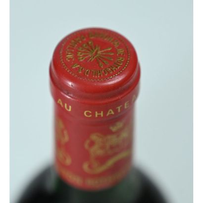 3 Btles Château MOUTON ROTHSCHILD, 1988....