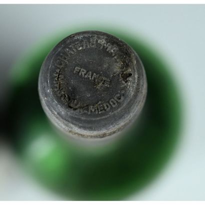 3 Btles Château MARGAUX, 1976. (Une avec...