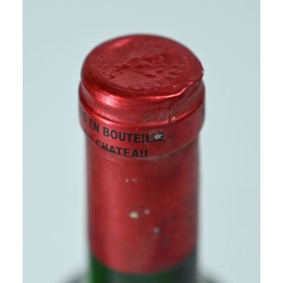 2 Btles Château PALMER, 1982. (Belles étiquettes,...