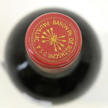 1 Btle Château MOUTON ROTHSCHILD, 1984. (Etat...