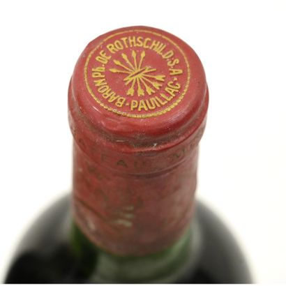 2 Btles Château MOUTON ROTHSCHILD, 1981....